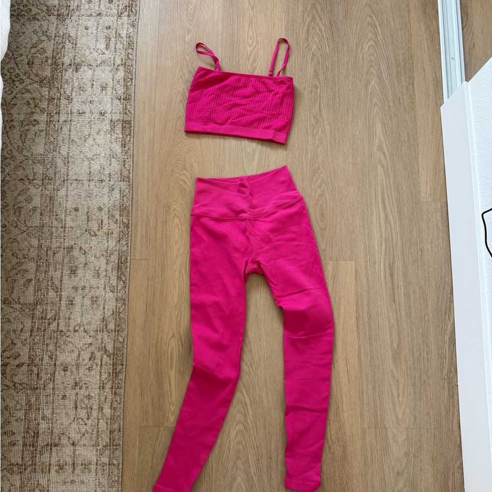 Spiritual Gangster Fuchsia Leggings